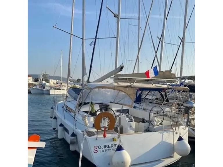Alquiler de Jeanneau Sun Odyssey 440 en Paros (Isla)