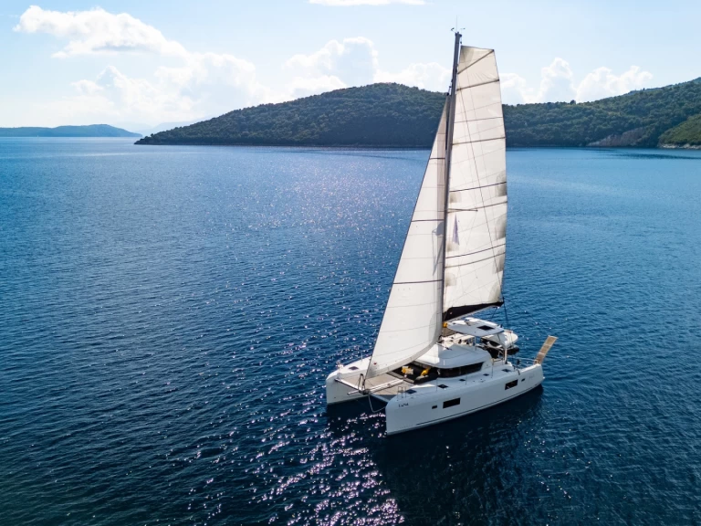 Alquiler Catamarán Lagoon con o sin  título de navegación