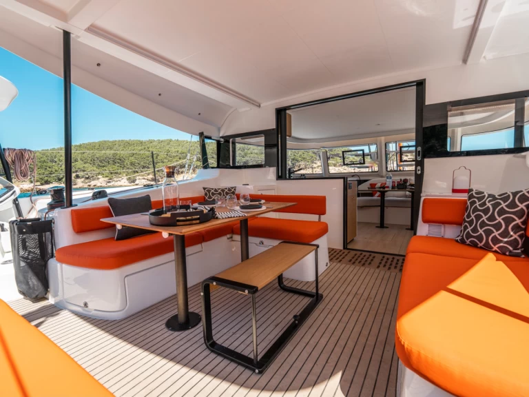 Catamarán para alquilar Lefkáda al mejor precio