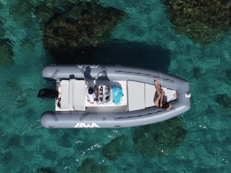 Alquiler de Bwa Bwa 550 en Cagliari