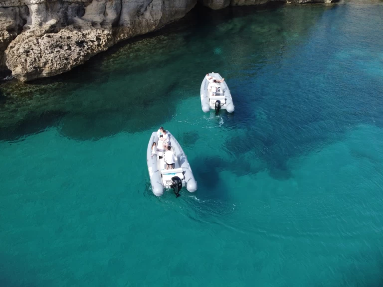 Alquiler de embarcaciones Bwa Bwa 550 enCagliari en Samboat