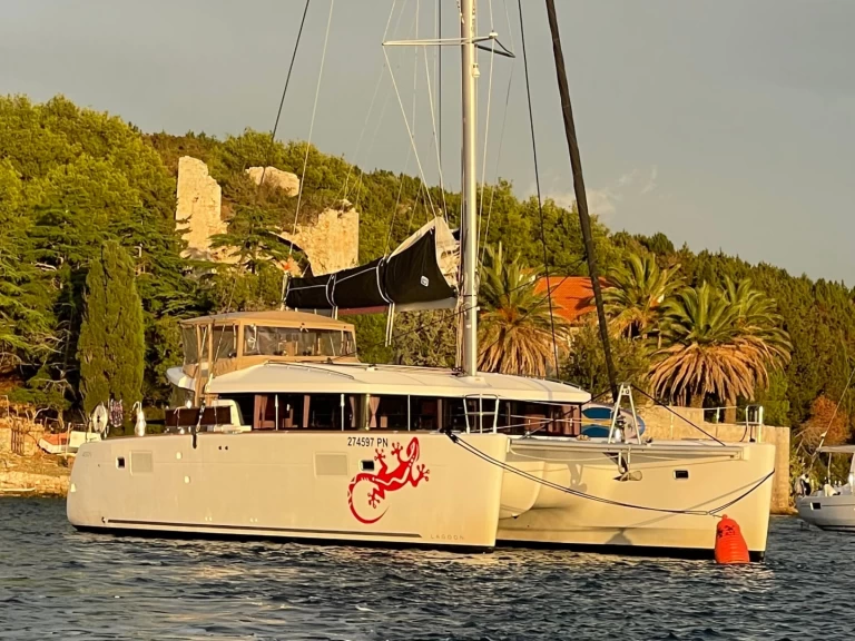 Lagoon Lagoon 450 Sport Top de alquiler a Punat