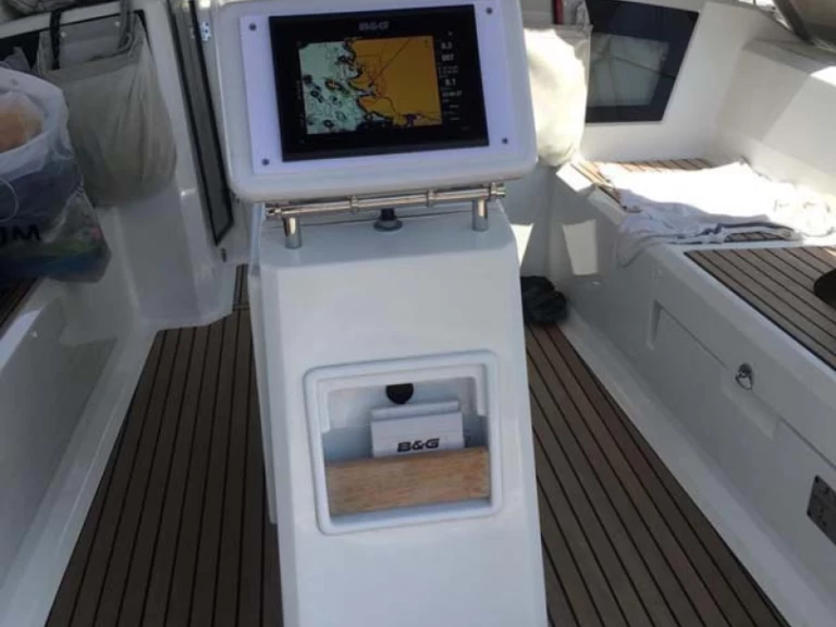 Alquiler Velero en Split - Bénéteau Oceanis 38.1