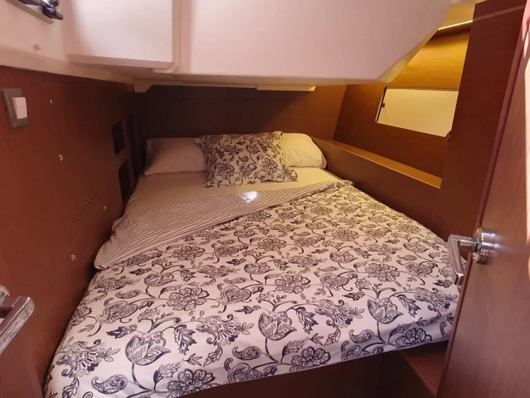 Velero para alquilar Split al mejor precio