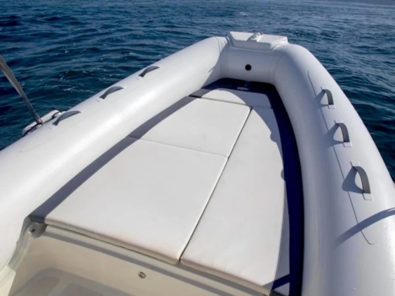 Alquiler Neumática Bsc con o sin  título de navegación