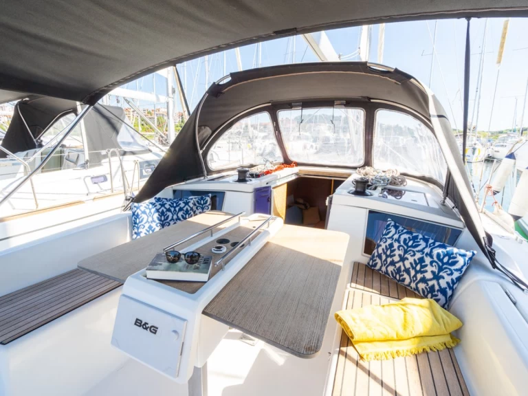 Alquiler de Velero, con o sin patrón Dufour Pula