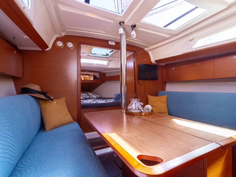 Velero para alquilar Pula al mejor precio