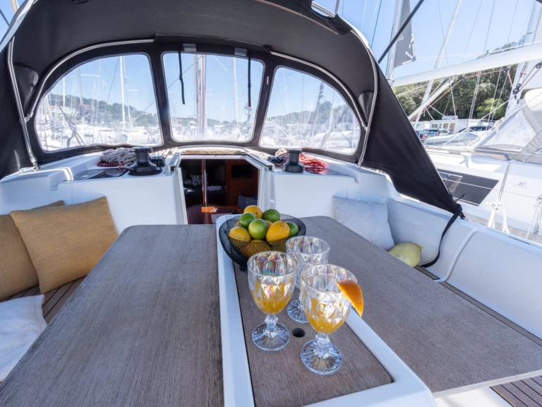 Alquiler Velero Dufour con o sin  título de navegación