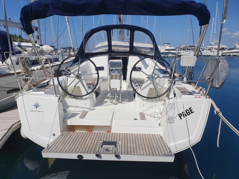 Jeanneau Sun Odyssey 349 de alquiler a Drage