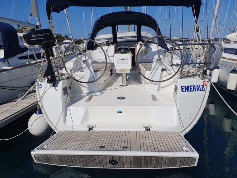 Alquiler de embarcaciones Bavaria Cruiser 37 enDrage en Samboat
