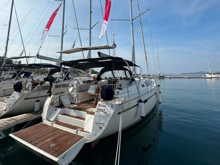 Alquiler de embarcaciones Bavaria Cruiser 46 enDrage en Samboat