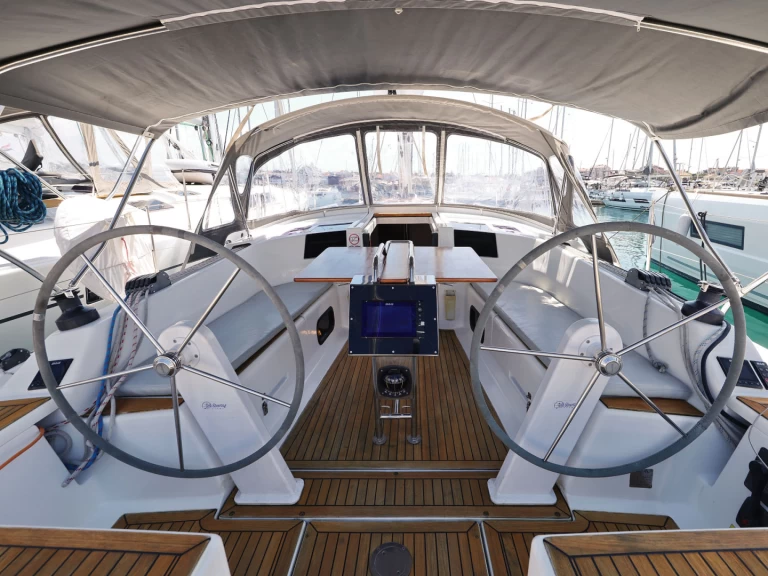 Alquiler de barcos Biograd na Moru barato de Hanse 385