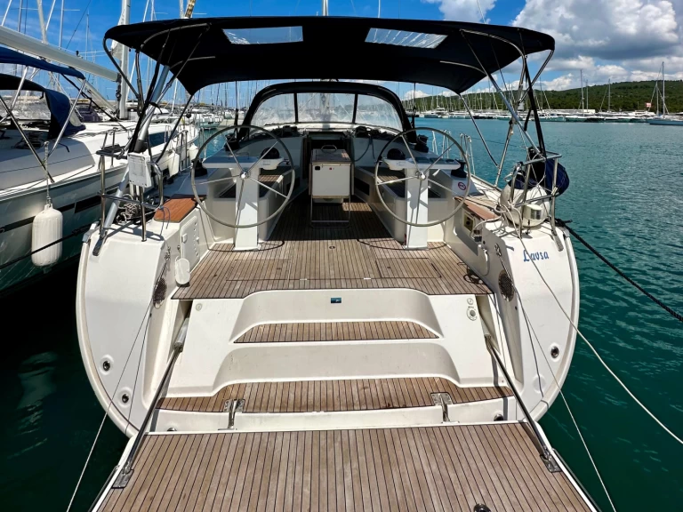 Velero para alquilar Sukošan al mejor precio