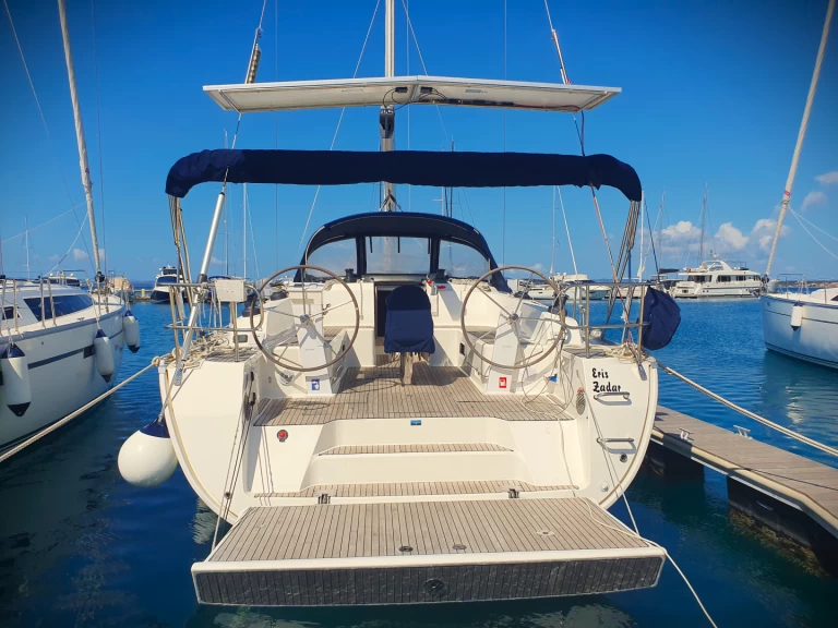 Alquiler de Velero, con o sin patrón Bavaria Drage