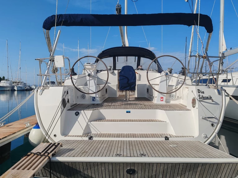 Alquiler de embarcaciones Bavaria Cruiser 46 enDrage en Samboat