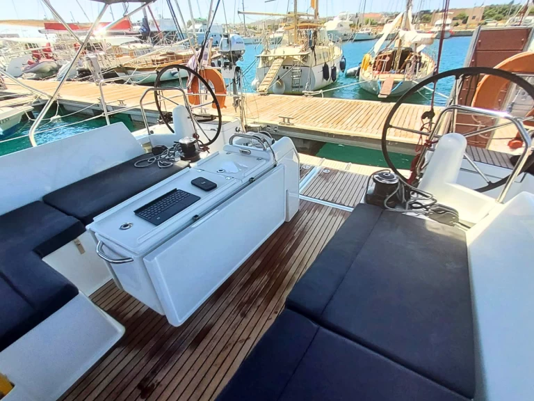 Alquiler de Jeanneau Sun Odyssey 440 en Rhodes (Ciudad)