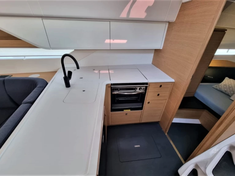 Alquiler Punat - Elan Elan E6 en SamBoat