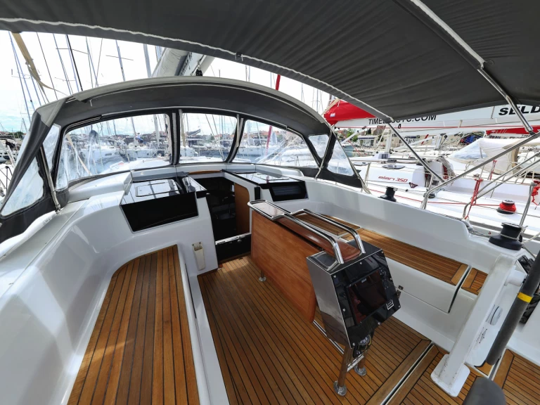 Hanse Hanse 418 de alquiler a Biograd na Moru