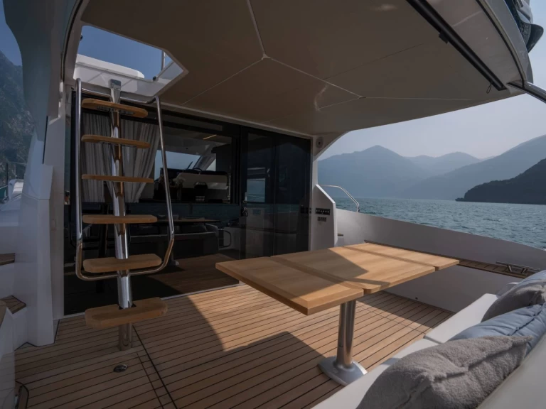 Alquiler de Yate de lujo, con o sin patrón Sessa Marine Sukošan