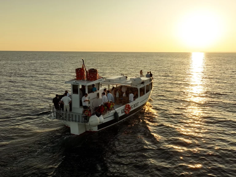 ASTILLEROS Y VARADEROS DE TARRAGONA Modelo 1 de alquiler a Colònia de Sant Jordi