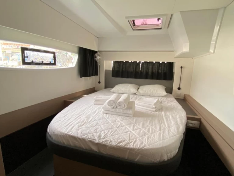 Alquiler Catamarán Fountaine Pajot con o sin  título de navegación