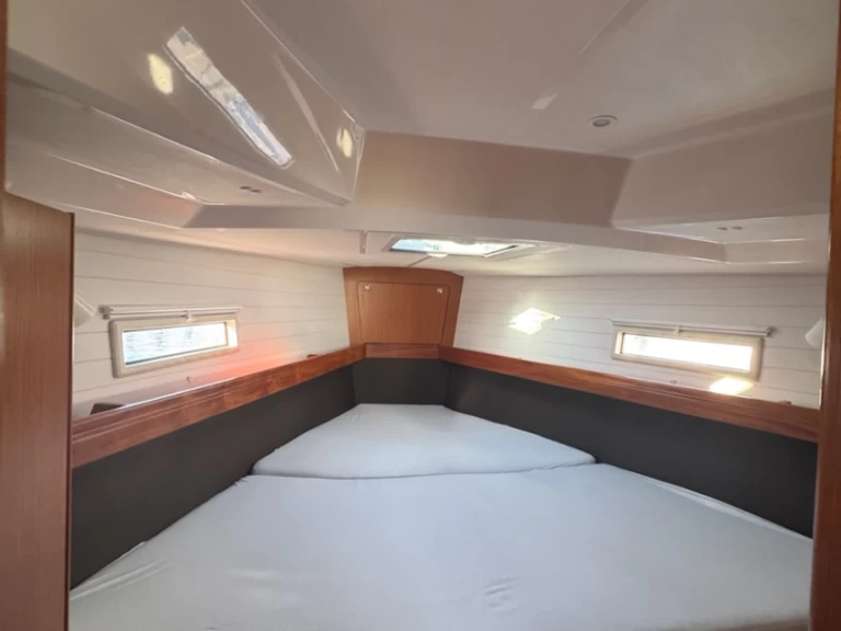 Bavaria Cruiser 41 de alquiler a Rogoznica