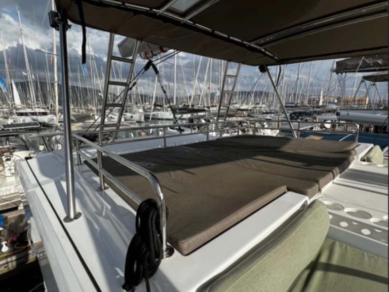 Alquiler Catamarán Bali con o sin  título de navegación