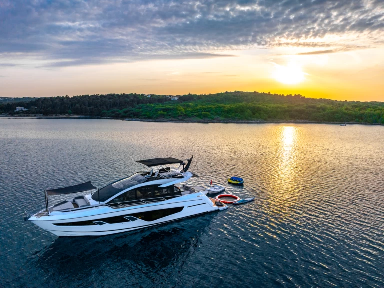 Sunseeker Sunseeker 65 de alquiler a Estado libre de Fiume