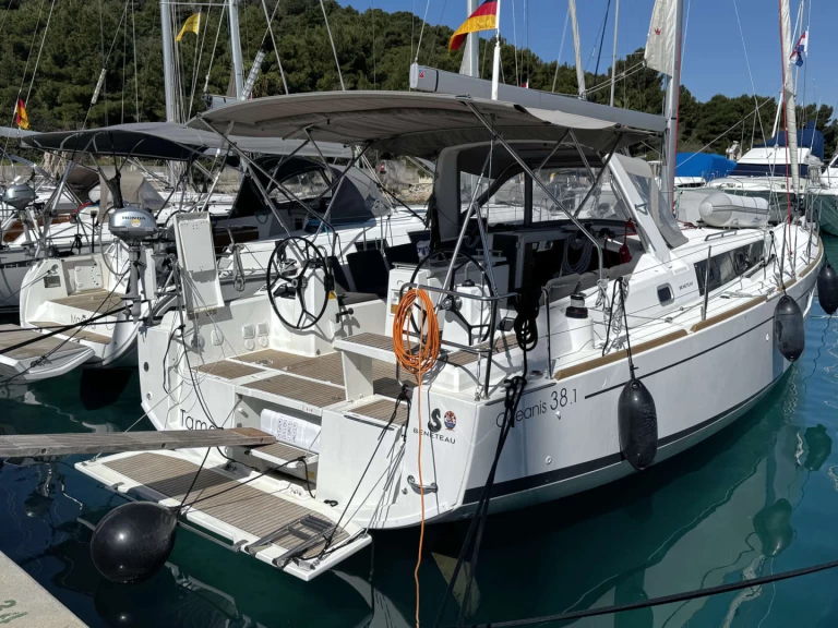 Alquiler Rogoznica - Bénéteau Oceanis 38.1 en SamBoat