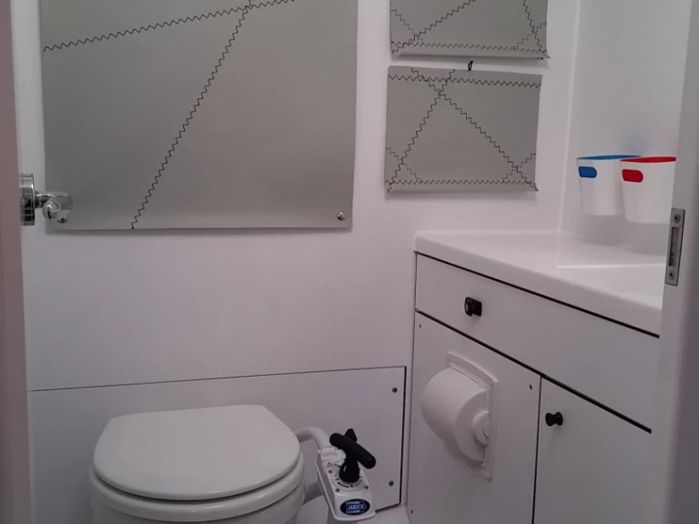 Alquiler de Velero, con o sin patrón Pogo Structures Punat