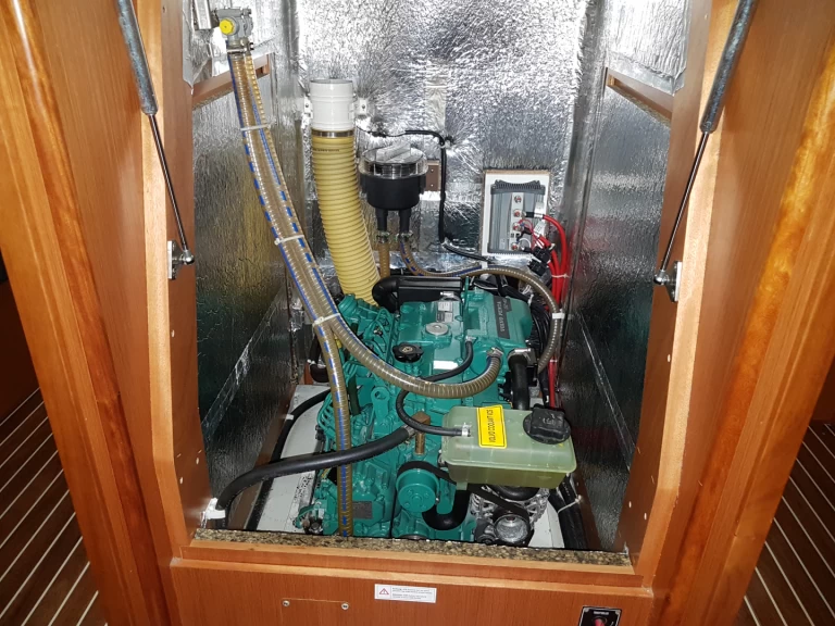 Bavaria Cruiser 41 de alquiler a Lefkáda