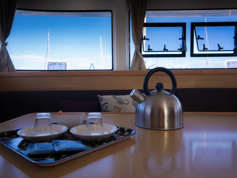 Alquiler Catamarán Lagoon con o sin  título de navegación