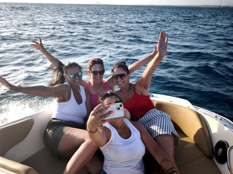 Alquiler de Sea Ray SPX 210 en Sal Island