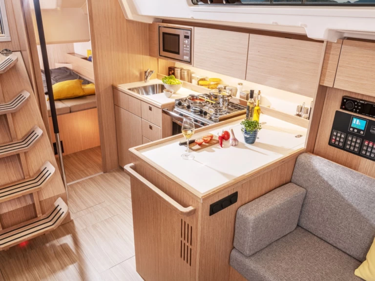 Alquiler de embarcaciones Bavaria Bavaria C38 enFrancia en Samboat