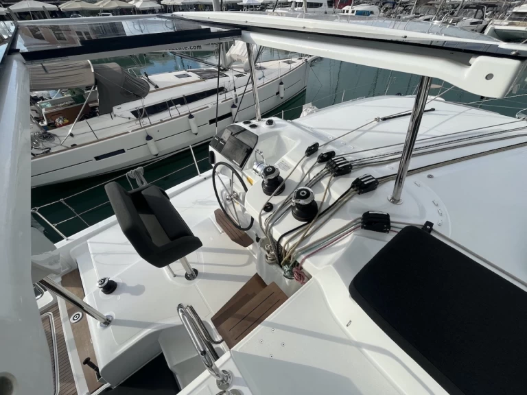 Alquiler de barcos Lefkáda barato de Lagoon 43