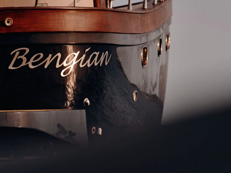 Alquiler de embarcaciones Cantieri Navali Patrone Patrone 42 enPort des Torrent en Samboat