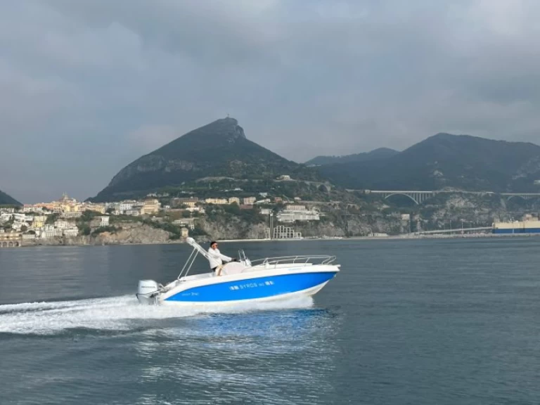 Alquiler de embarcaciones Orizzonti Syros 190 enCetara en Samboat