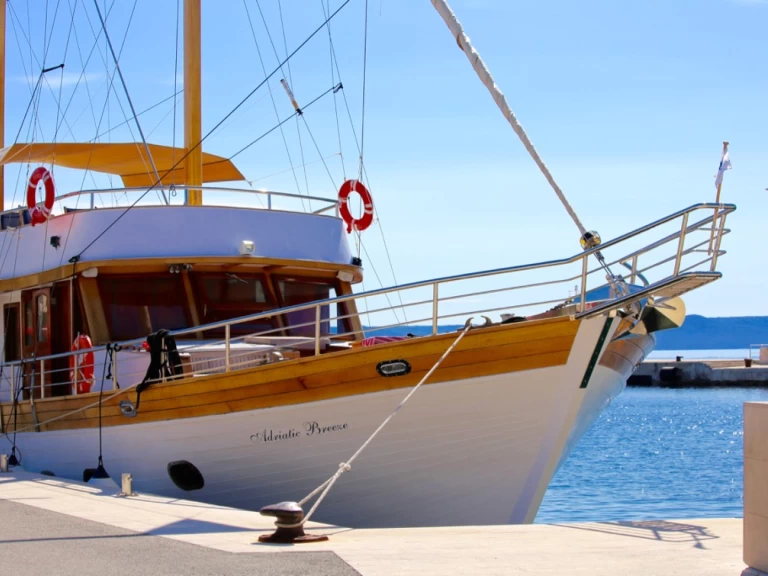 Alquiler Split - Custom Made Adriatic Breeze en SamBoat