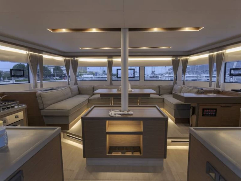 Lagoon Lagoon 50F de alquiler a Marina (Ciudad)