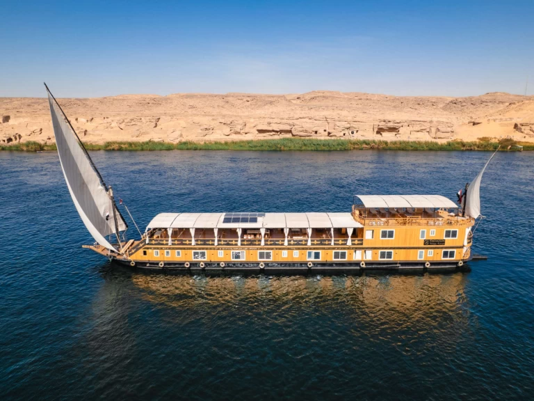 Alquiler de Velero, con o sin patrón Custom Made Esna