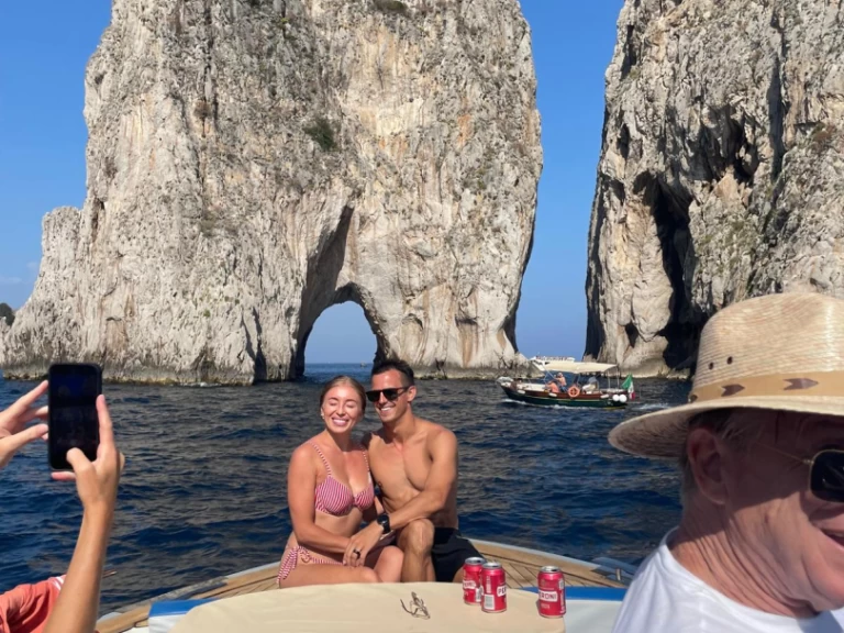 Alquiler de barcos Capri barato de 38 sport