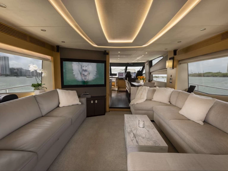 Alquiler de embarcaciones Sunseeker Helios enBahamas en Samboat