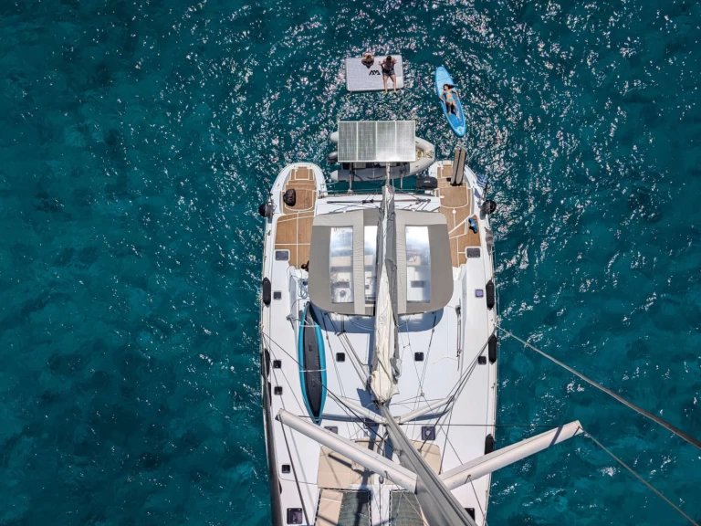 Lagoon Lagoon 500 2010 de alquiler a Lávrio