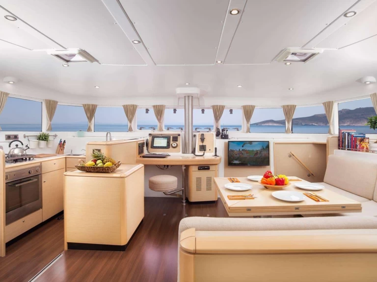 Alquiler de Lagoon Lagoon 500 2010 en Lávrio