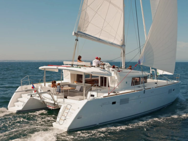 Alquiler de Catamarán, con o sin patrón Lagoon Lefkáda