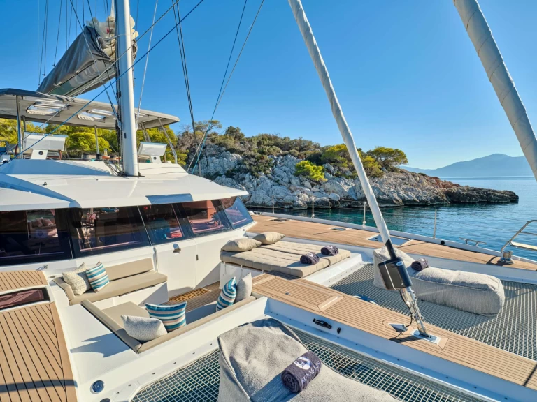 Alquiler de barcos Néa Péramos barato de SUNMOON