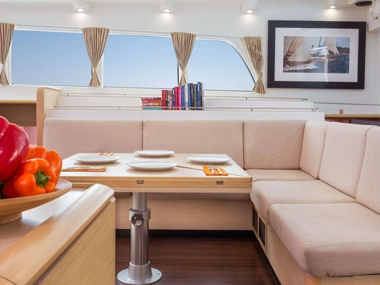 Alquiler de Lagoon Lagoon 500 2010 en Lávrio