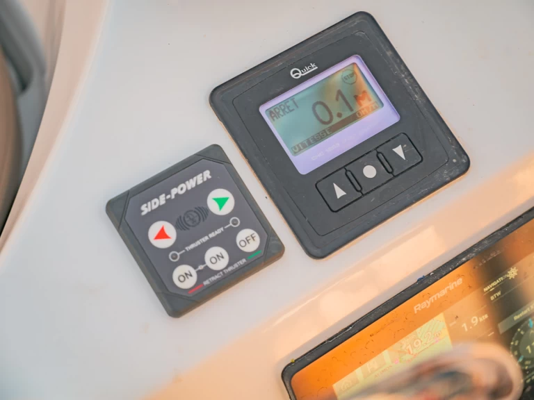 Alquiler Velero Jeanneau con o sin  título de navegación