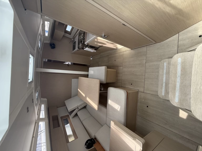 Alquiler de Velero, con o sin patrón Bénéteau Ligia