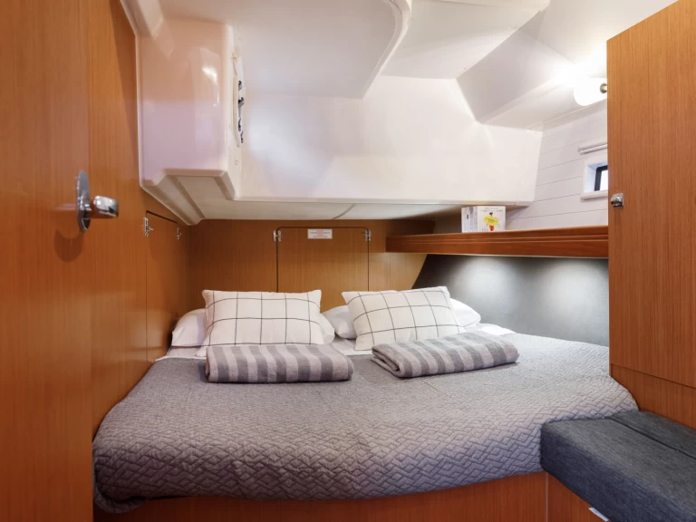 Alquiler de Bavaria Cruiser 46 en Cos